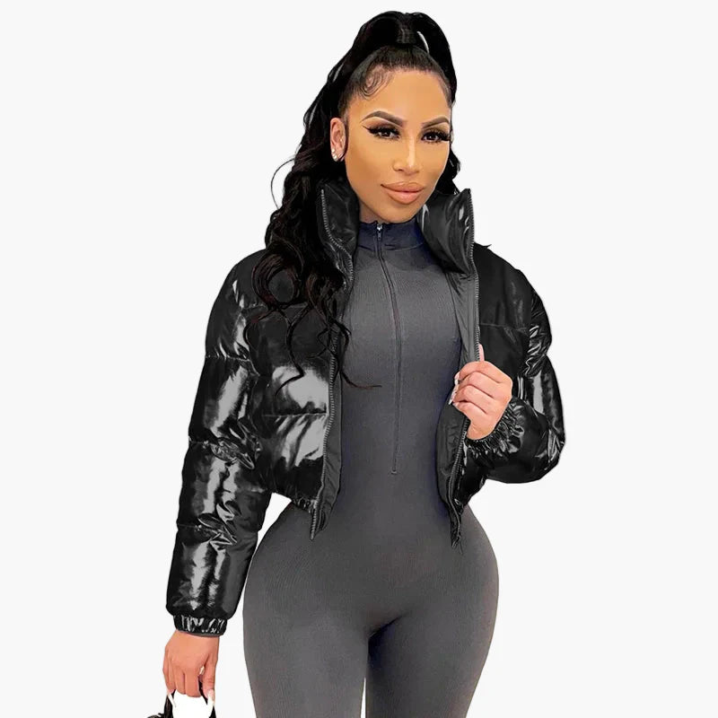 Damen Glänzende Kurze Steppjacke – Modische Trendjacke für Alltag und Ausgehen