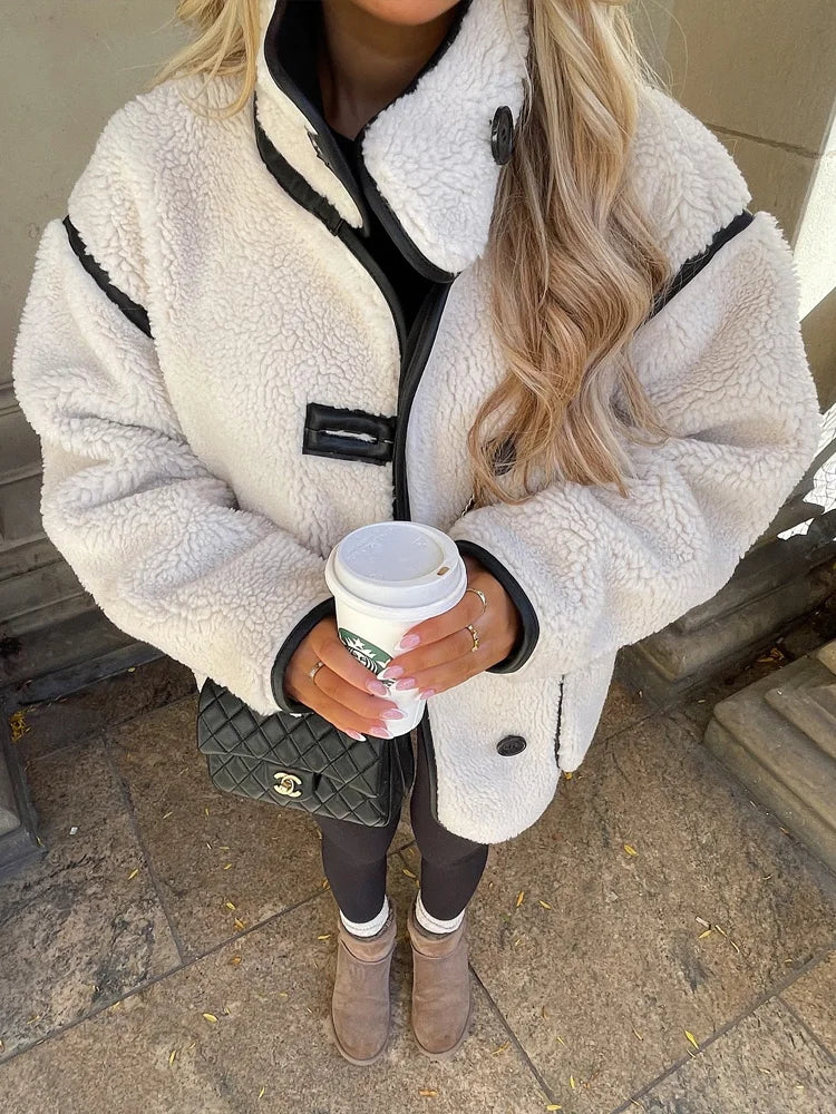 Women's Oversize Teddy Jacket with Contrast Details – Trendy Street Style for Autumn and Winter