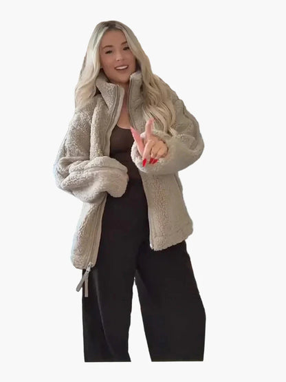 Damen Oversize Teddyjacke mit Reißverschluss – Trendige Winterjacke für Alltag und Freizeit