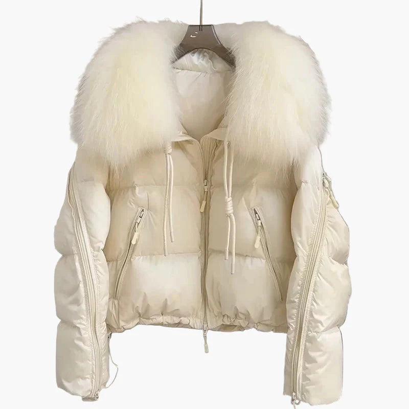 Women's winter quilted jacket with hood and luxurious fur collar, fashionable and warm for everyday and leisure use