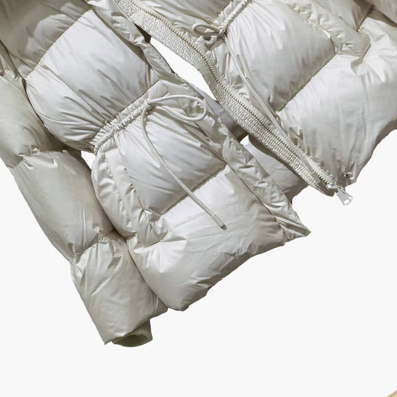 Women's winter quilted jacket with hood – fashionable outdoor jacket for cold days