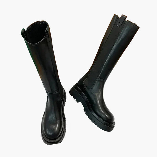 Women's boots with high shaft and lug sole – fashionable everyday shoes for autumn and winter