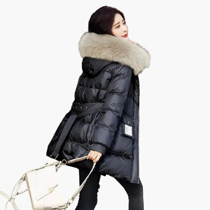Women's winter quilted coat with hood and fur collar – elegant city look for cold days
