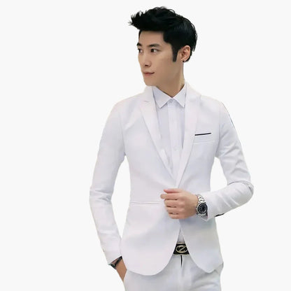 Elegant men's business suit – modern slim fit design, perfect for office & events