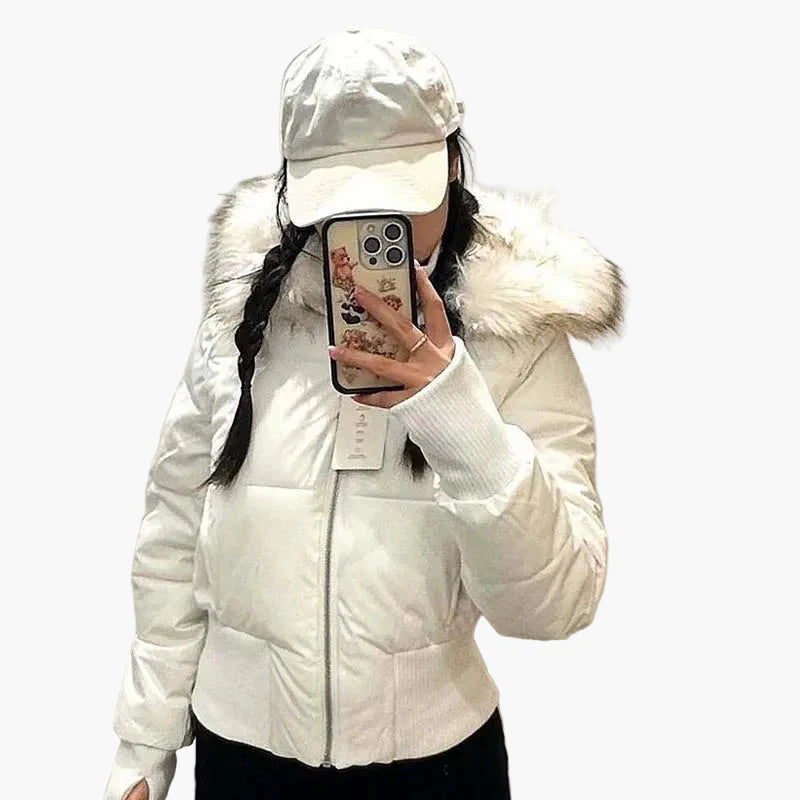 Women's quilted jacket with hood and faux fur collar – fashionable winter jacket, tailored, warm, ideal for everyday and leisure use