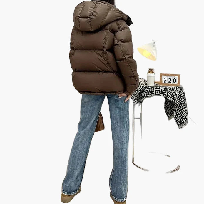 Women's winter quilted jacket with hood – fashionable warm outdoor jacket for everyday and leisure use