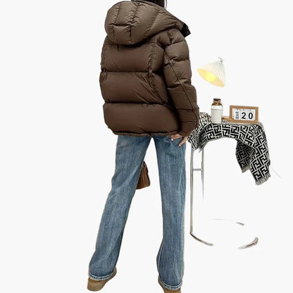 Women's winter quilted jacket with hood – fashionable warm outdoor jacket for everyday and leisure use