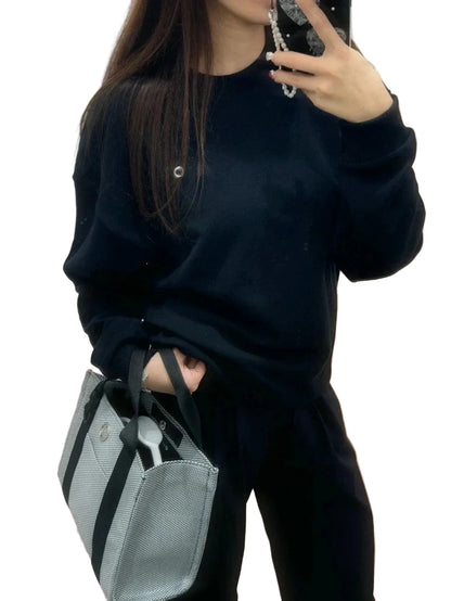 Women's Oversize Sweatshirt for Leisure and Sports – Modern Relaxed Fit Sweater