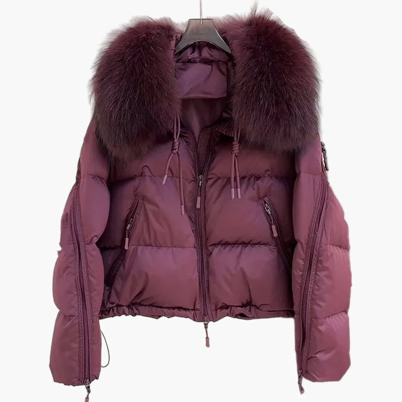 Women's winter quilted jacket with hood and luxurious fur collar, fashionable and warm for everyday and leisure use