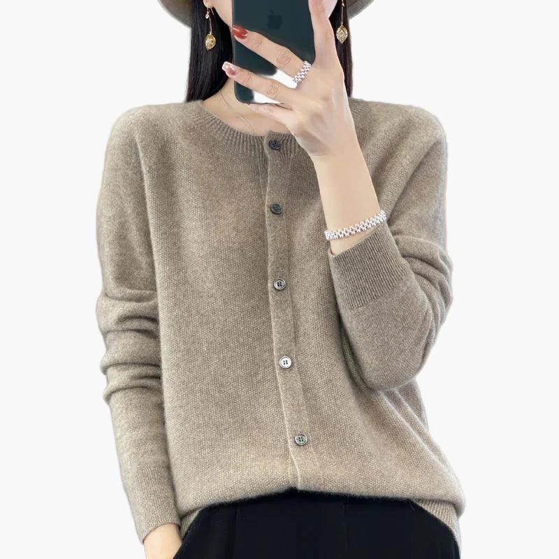 Women's knitted cardigan – Classic cardigan in elegant style for everyday and office use