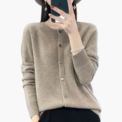 Women's knitted cardigan – Classic cardigan in elegant style for everyday and office use