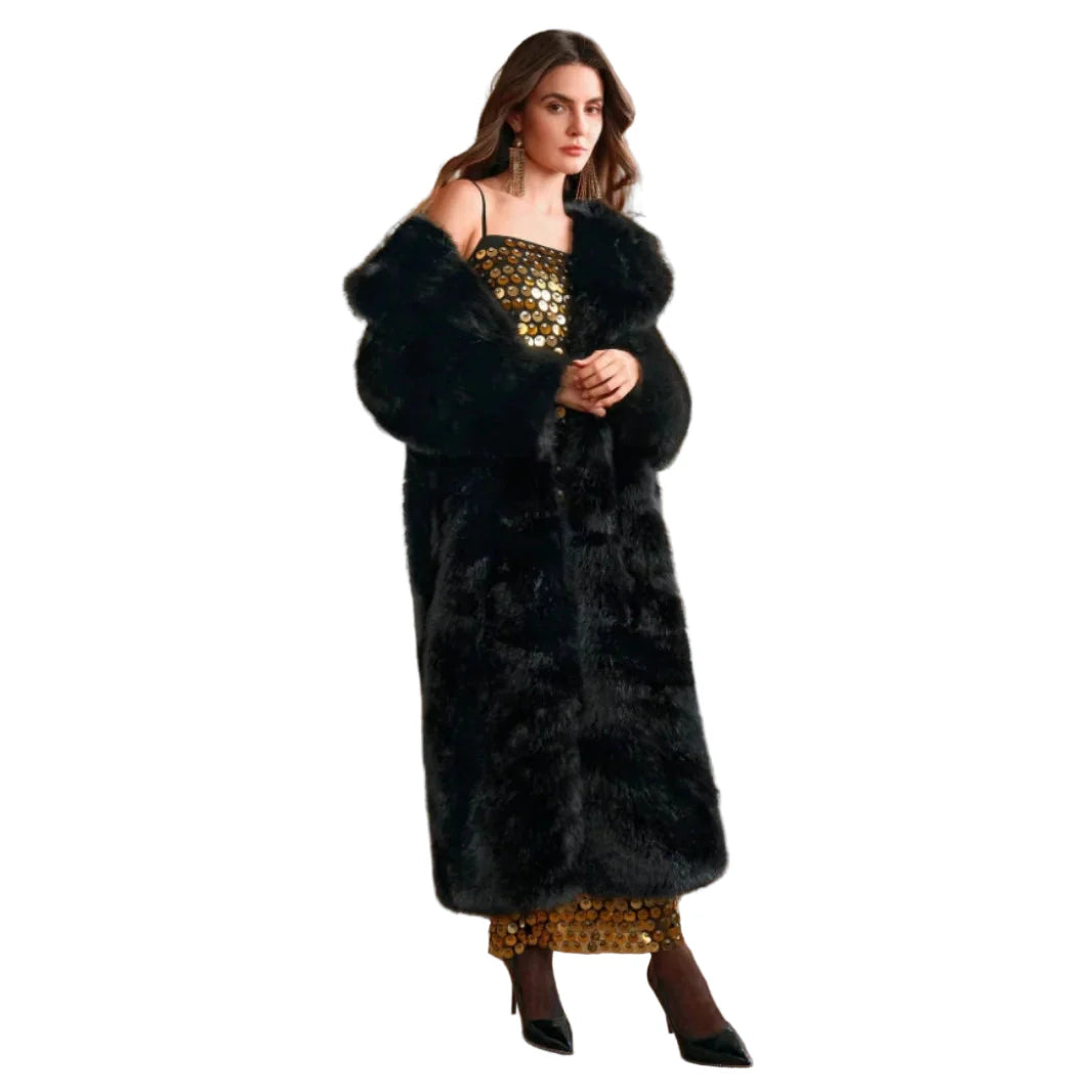 Women's maximalist oversized faux fur coat for luxurious winter look – fashionable statement coat for cold days