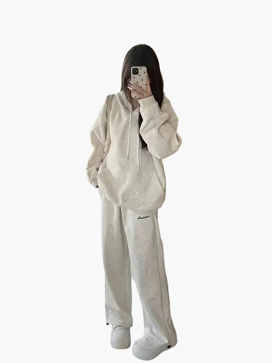 Women's Oversize Casual Set Hoodie and Jogging Pants – Comfortable Street Style Look