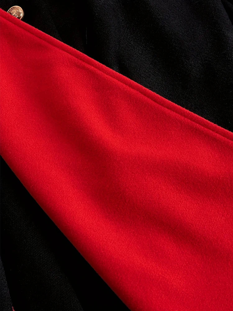 Damen Gothic Mantel mit Kapuze und Knopfdetails – Eleganter Wintermantel für Alltag und Cosplay