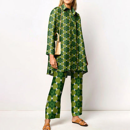 Women's two-piece set with modern geometric pattern – casual outfit for everyday and office