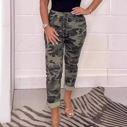 Tanya – Lockere Sporthose mit Camouflage- oder Leopardenmuster für Damen