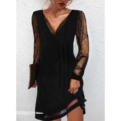Shannon – Pullover dress with lace trim and V-neckline