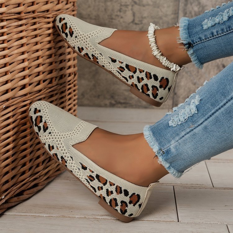 Judith – Flache Damenpumps aus veganem Leder mit quadratischer Zehenpartie