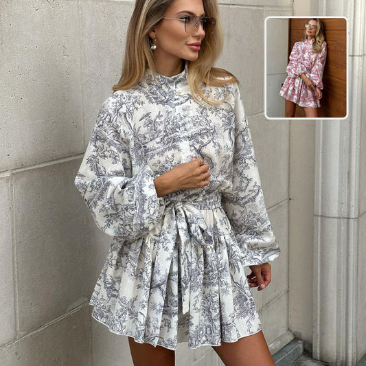 Phoebe – Kurzarmkleid mit modischen Puffärmeln und Kragenbindung