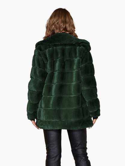 Women's winter coat in modern street style – trendy oversized look for autumn and winter