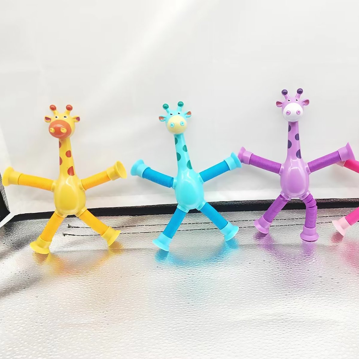Kinder Cartoon Telescopic Giraffe Fidget Spielzeug mit Saugnapf – Stressabbau & Sensorischer Spaß