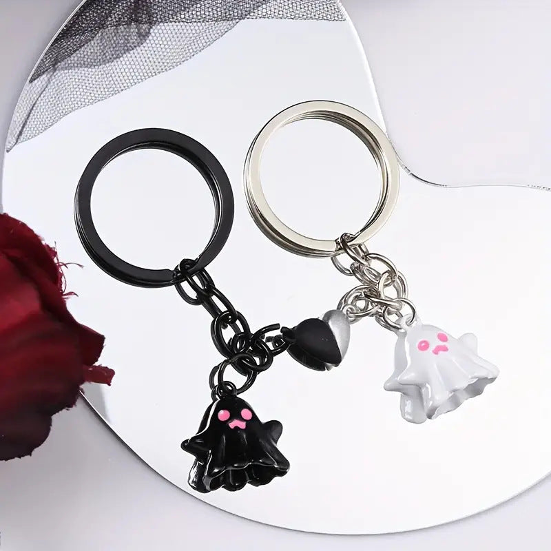 Halloween Keychain Set – Cute Ghosts for Couples, Friends & Decoration