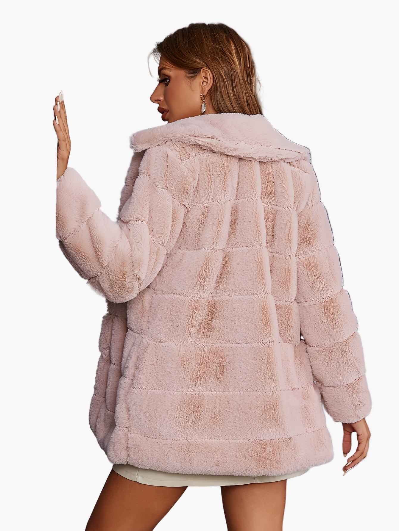 Women's winter coat in modern street style – trendy oversized look for autumn and winter