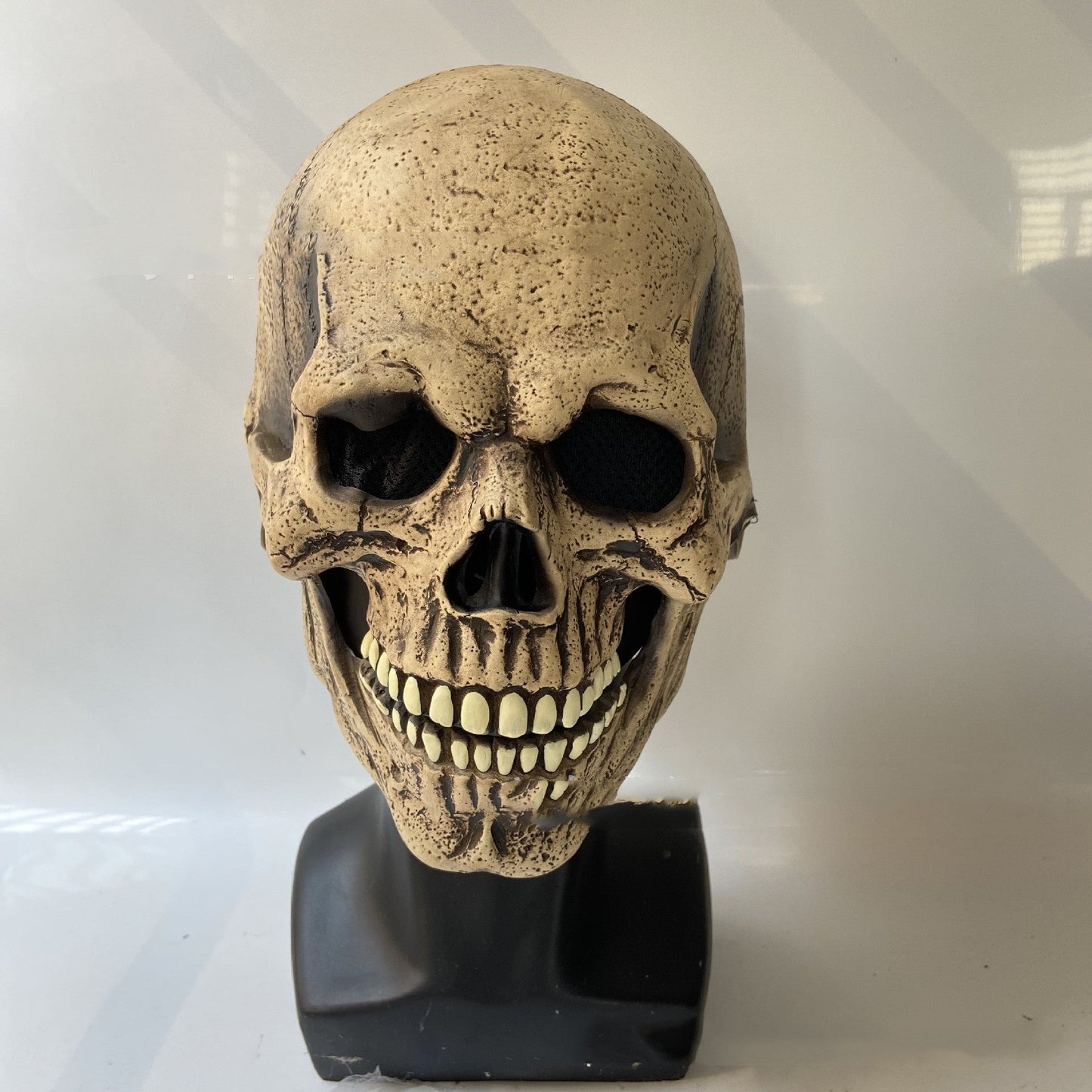 Halloween horror mask for adults – creepy latex mask for decoration & costume