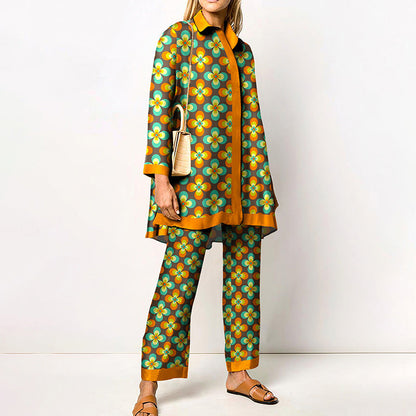 Women's two-piece set with modern geometric pattern – casual outfit for everyday and office