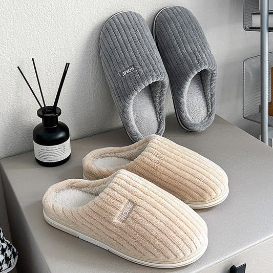 Emma – Schlichte Damen Hausschuhe aus warmem Plüsch für den Winter