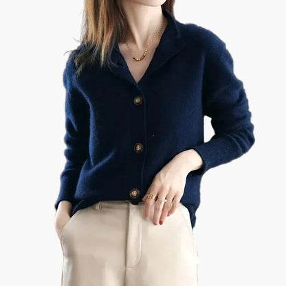 Women's knitted cardigan in modern style with button placket – versatile cardigan for everyday and office use