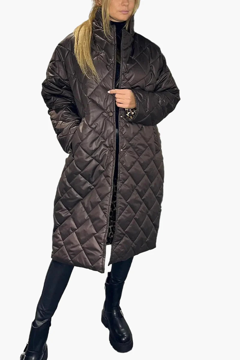 Women's quilted coat with reversible function – Elegant winter coat with leopard print and modern cut for everyday and leisure use