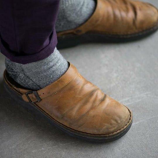 Men's Comfort Clogs with Buckle Strap – Everyday & Leisure Slip-Ons
